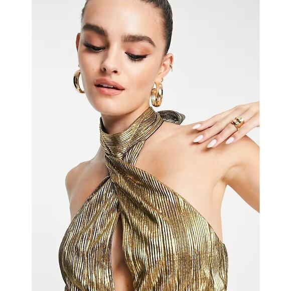 Topshop Metallic Plisse Dress Cut Out Halter Neck Evening Party Gold NWT 12 - Picture 3 of 10
